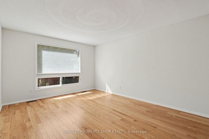 Property Photo:  639 Morin Street 7  ON K1K 3G8 