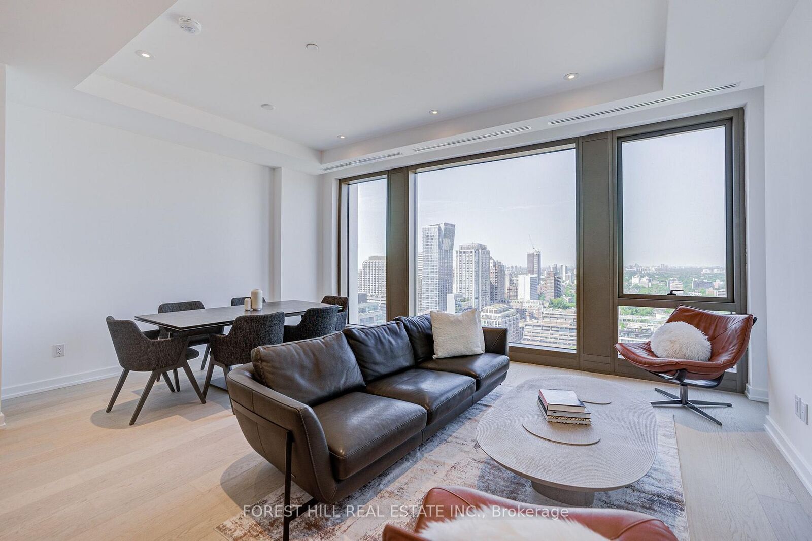 Property Photo:  1315 Bay Street 2202  ON M5R 0E4 
