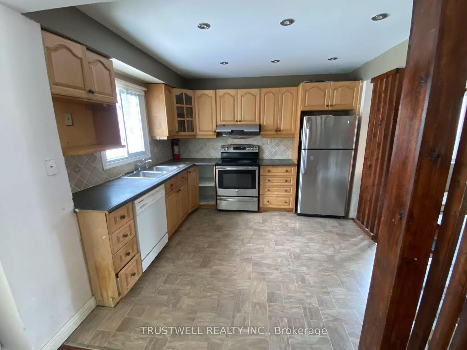 Property Photo:  9 Whistling Hills Drive  ON M1V 2B6 
