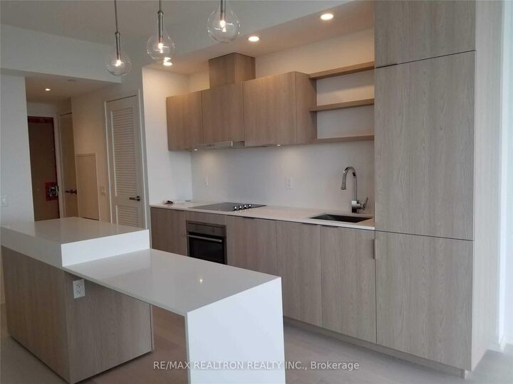 Property Photo:  16 Bonnycastle Street 3105  ON M5A 0C9 