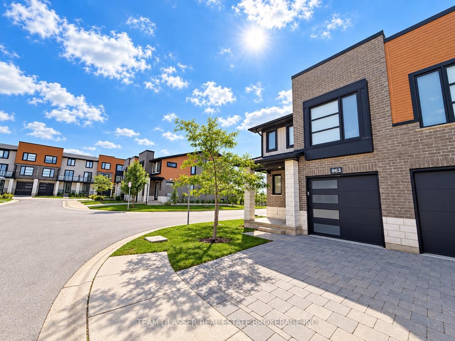 Property Photo:  963 West Village Square 963  ON N6H 0J7 