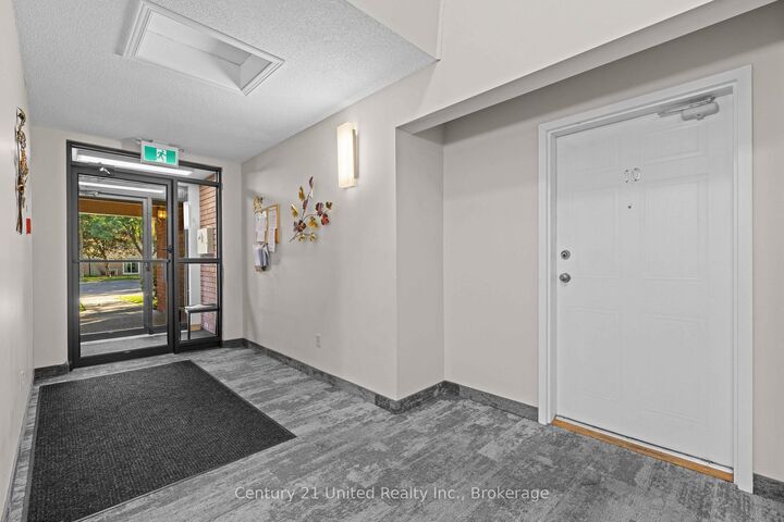 Property Photo:  36 Champlain Crescent 10  ON K9L 1T1 