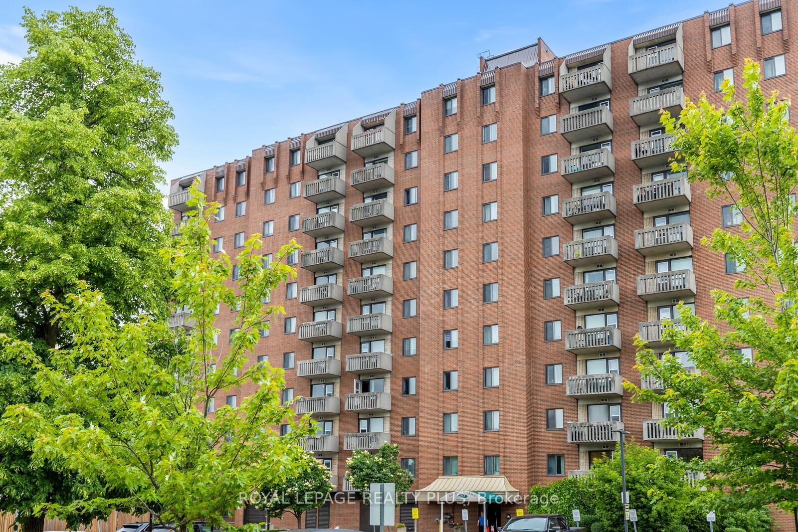 Property Photo:  6720 Glen Erin Drive 1012  ON L5N 3K8 