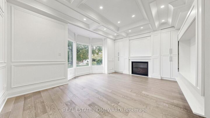 Property Photo:  124 Kendal Avenue  ON M5R 1L9 