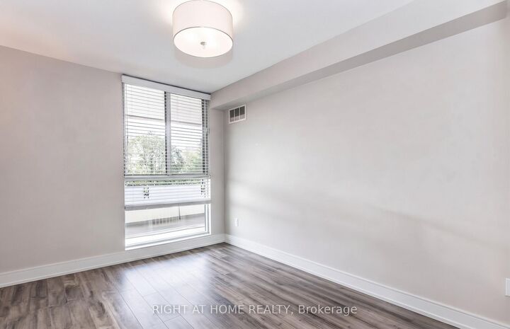 Property Photo:  1300 Mississauga Valley Boulevard 305  ON L5A 3S8 