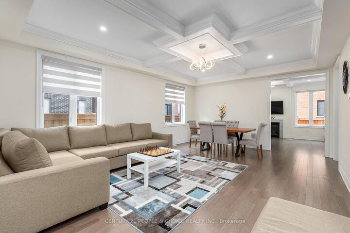 Property Photo:  64 Coldwell Bay Circle Upper  ON L4H 5E9 