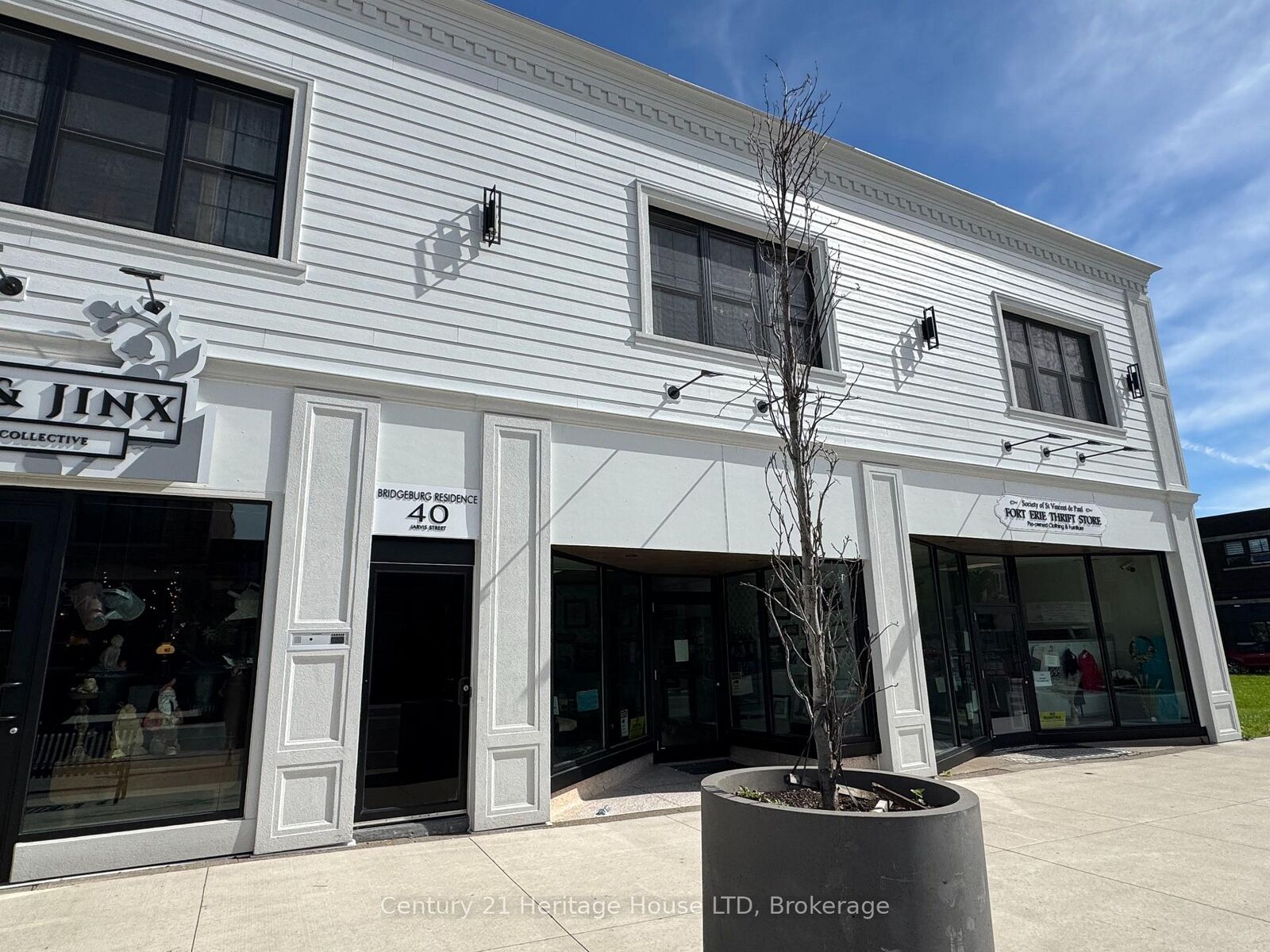 Property Photo:  40 Jarvis Street 4  ON L2A 2S5 