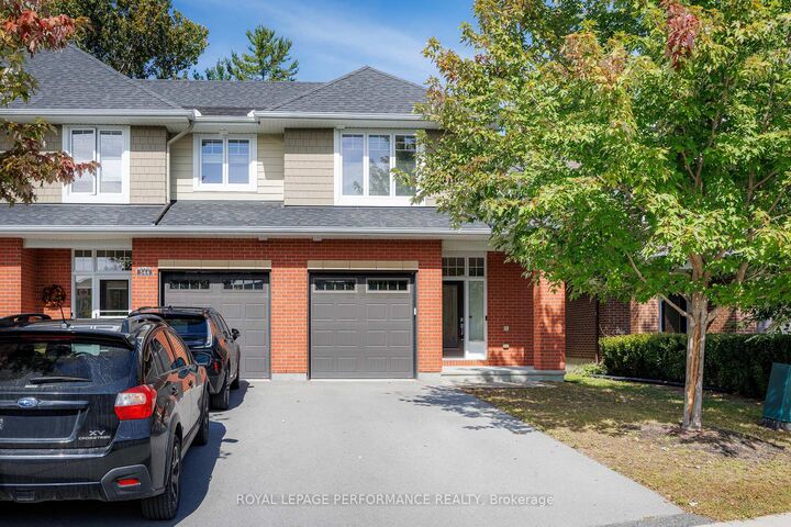 Property Photo: 342 Kilspindie Ridge ON K2J 6A4
