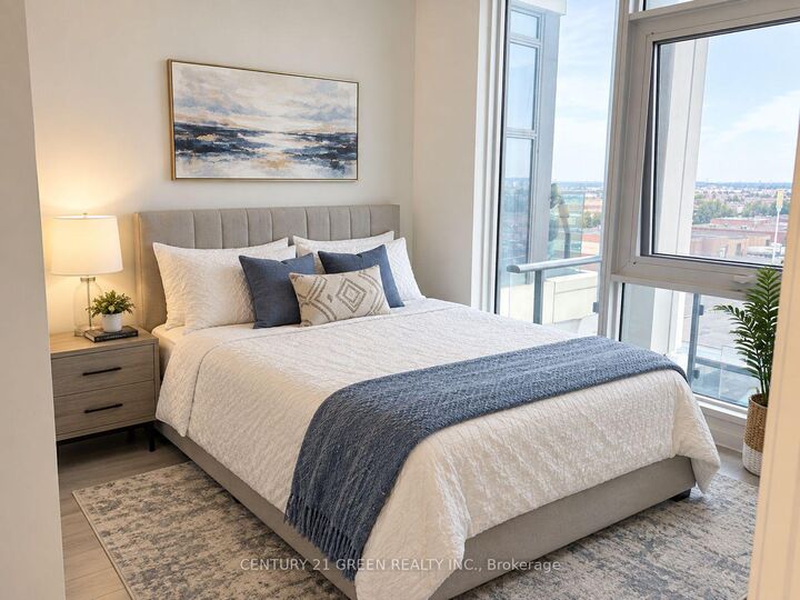 Property Photo:  950 Portage Parkway 807  ON L4K 0J7 