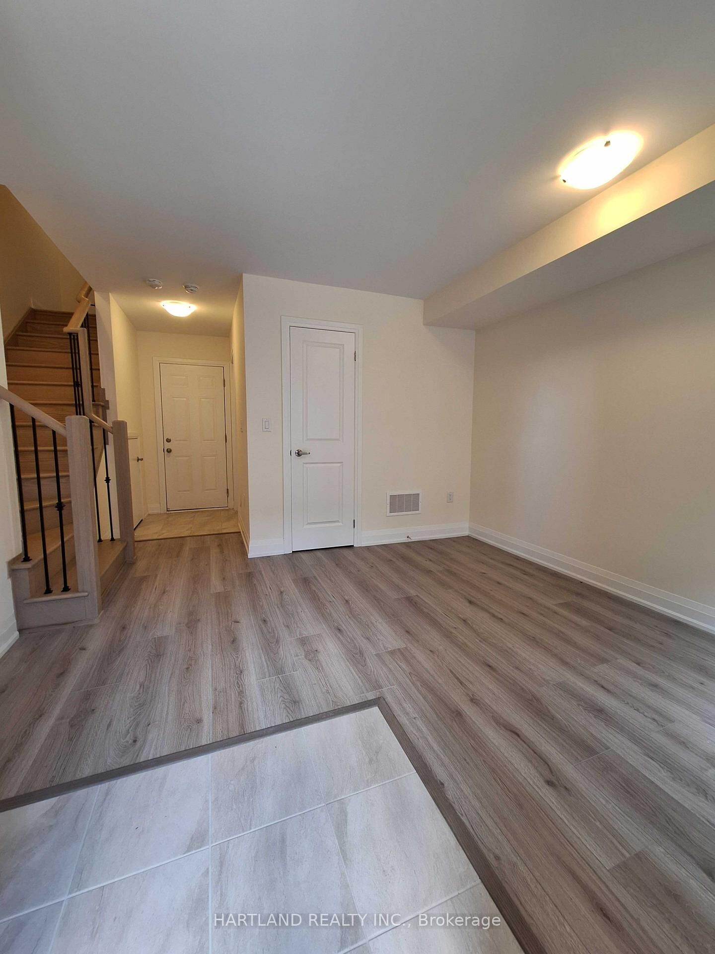Property Photo:  1695 Dersan Street 1205  ON L1X 0S9 