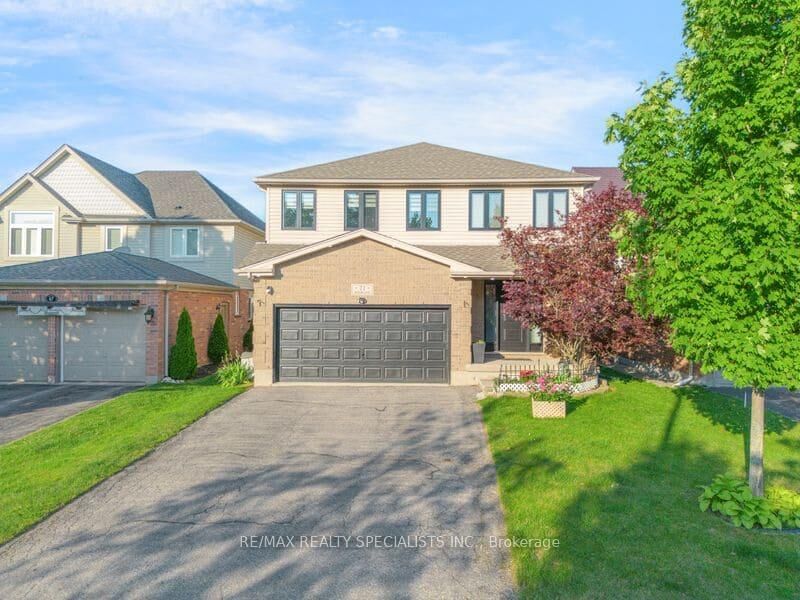 Property Photo:  71 McFarlane Drive  ON N3C 4L7 