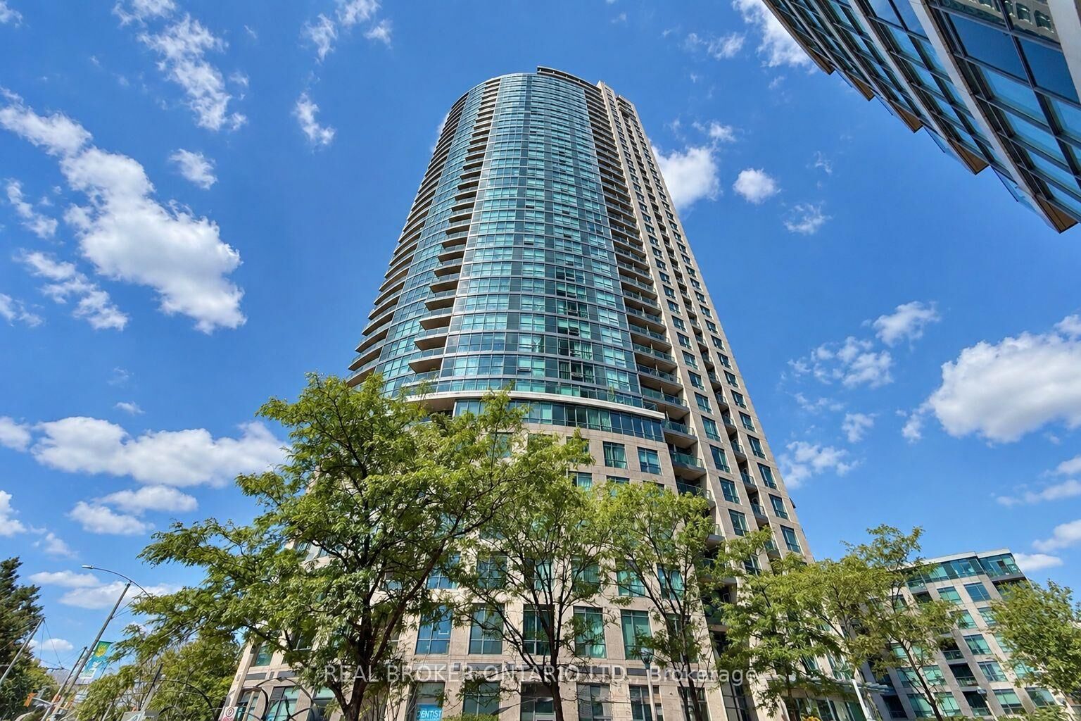 Property Photo:  219 Fort York Boulevard 1909  ON M5V 1B1 