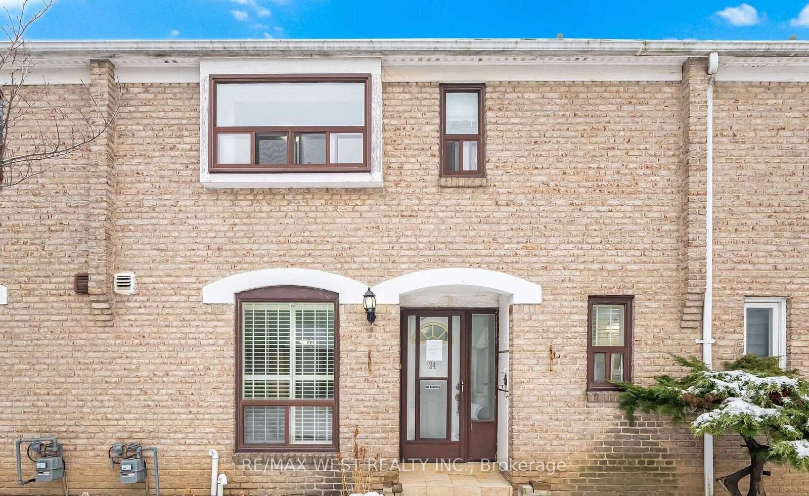 Property Photo:  25 Gosford Boulevard 24  ON M3N 2G7 