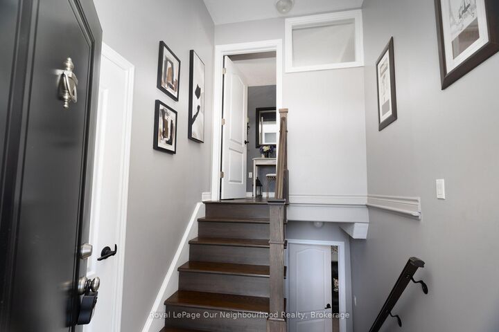 Property Photo:  99 Sweetnam Drive  ON K9V 0A6 