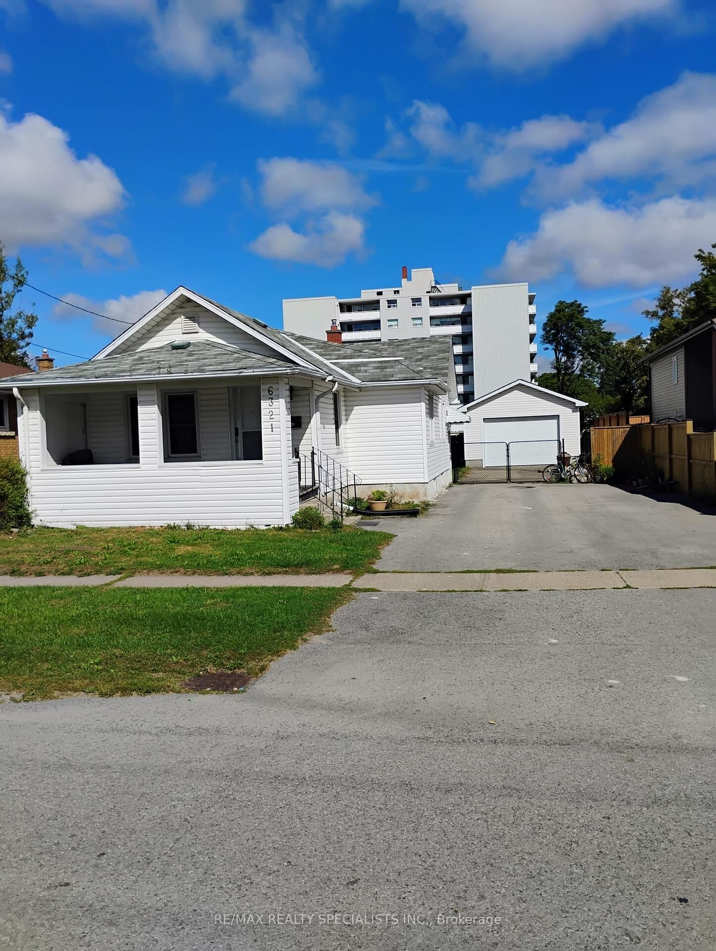 Property Photo:  6321 Bellevue Street  ON L2E 1Y9 