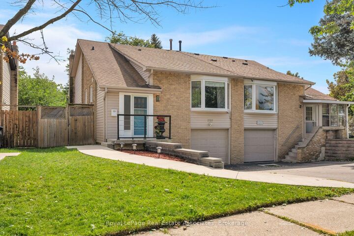 Property Photo:  2727 Bucklepost Crescent  ON L5N 1X6 