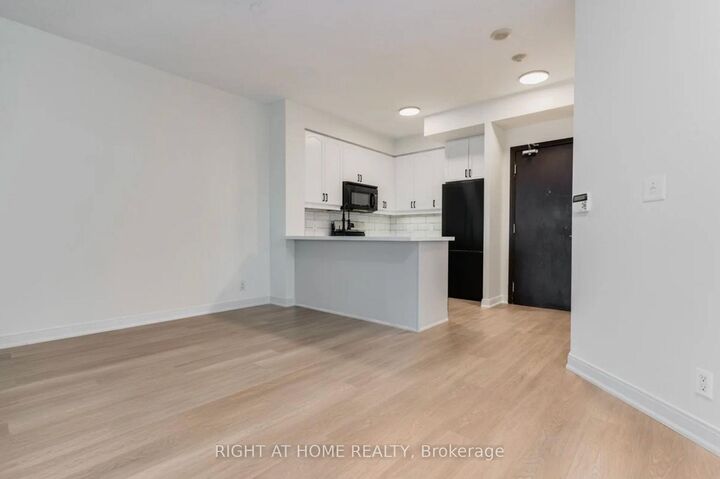 Property Photo:  70 Absolute Avenue 2010  ON L4Z 0A4 