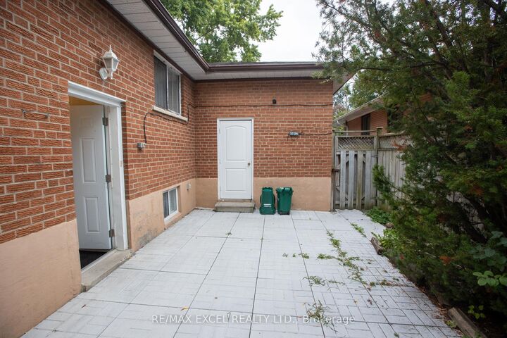 Property Photo:  387 Crosby Avenue Basement  ON L4C 2R8 