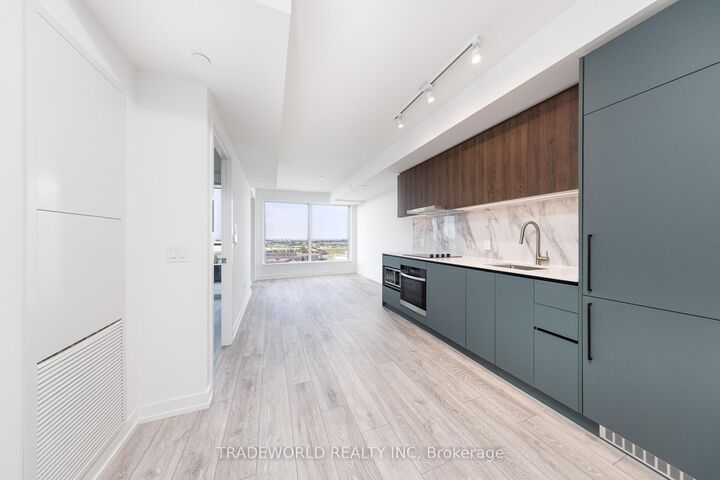 Property Photo:  1100 Sheppard Avenue W 1019  ON M3J 0H1 