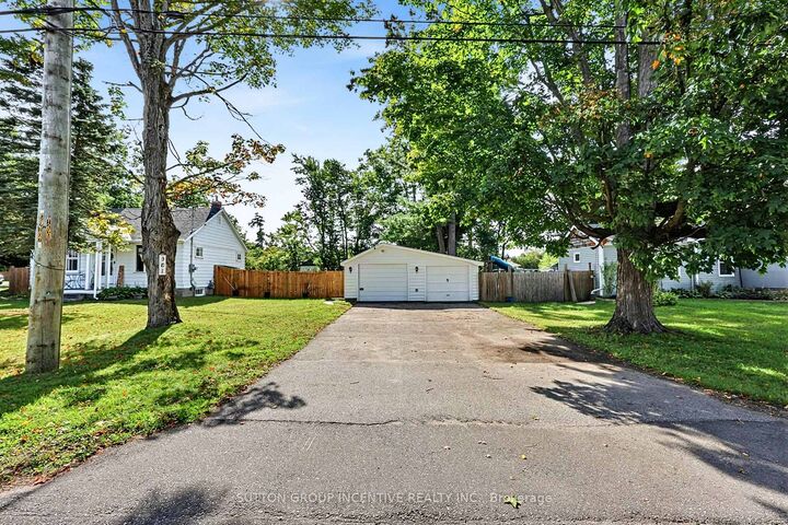 Property Photo:  381 David Street E  ON P1P 1L9 