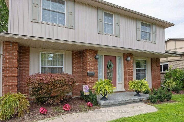 Property Photo:  44 Spencer Crescent  ON N5X 2K6 