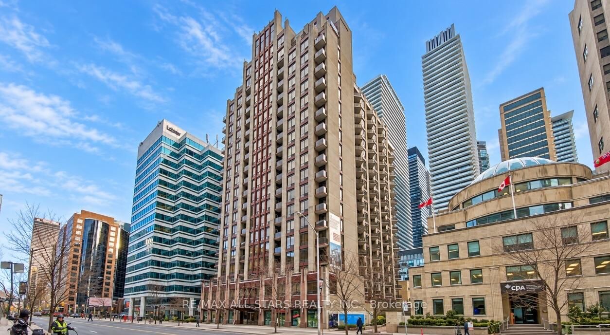 Property Photo: 85 Bloor Street E 611 ON M4W 3Y1