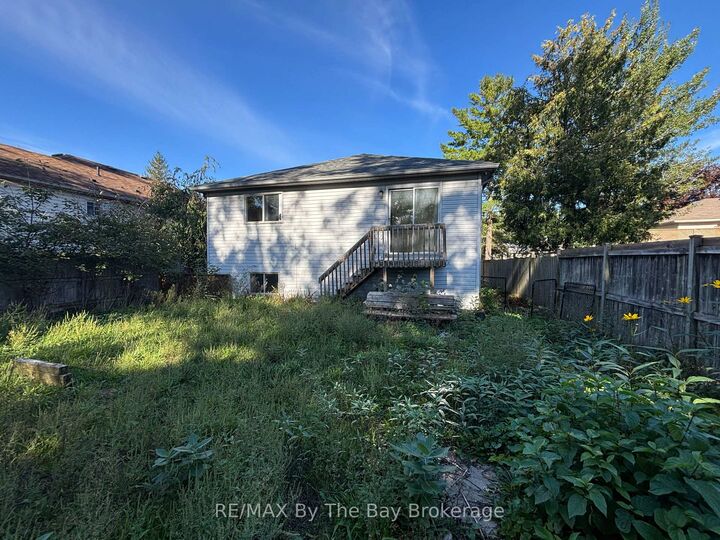Property Photo:  184 Dyer Drive  ON L9Z 1L9 