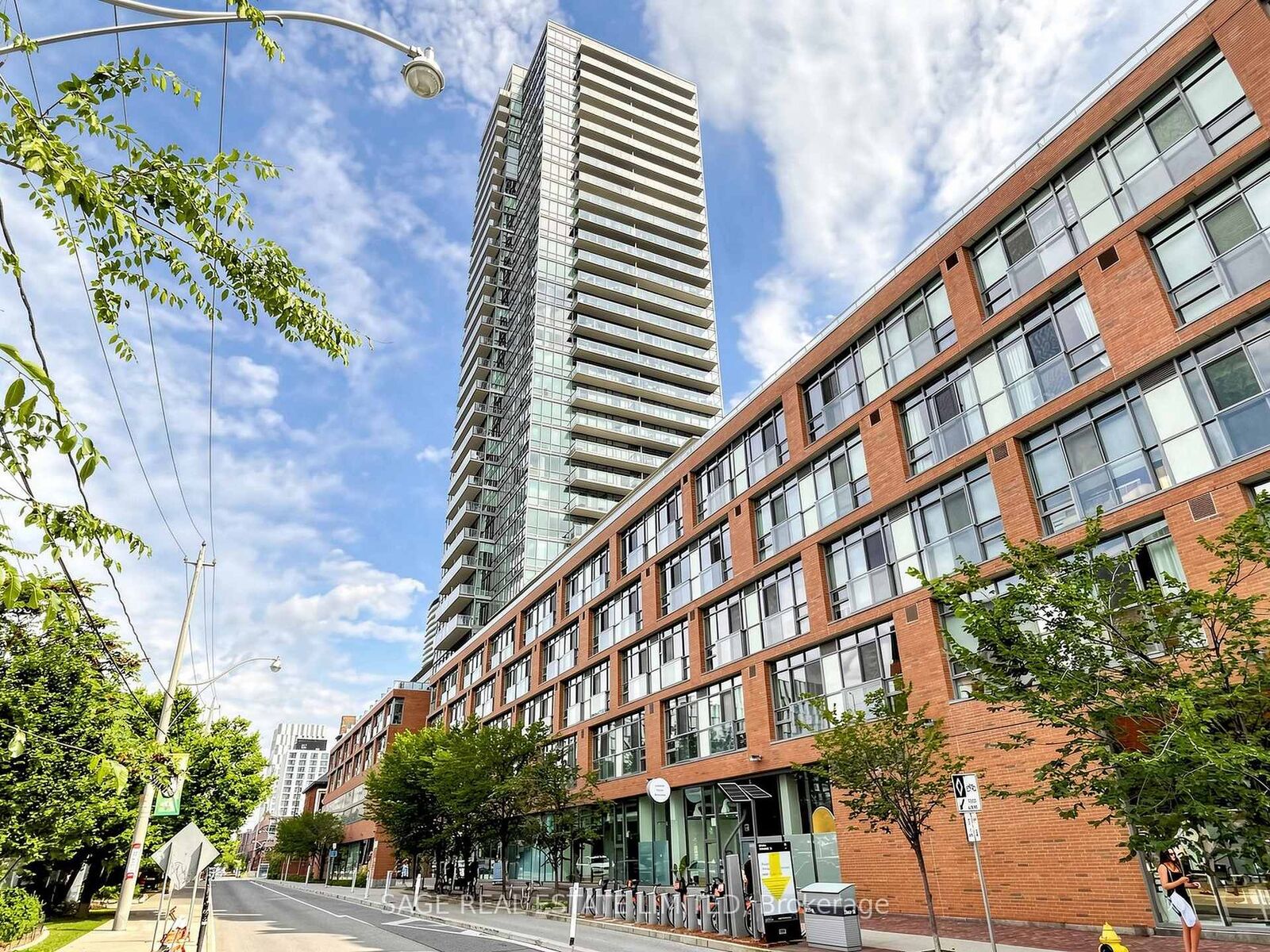Property Photo: 33 Mill Street 1003 ON M5A 3R3