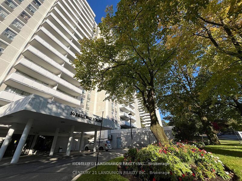 Property Photo:  10 Parkway Forest Drive 1702  ON M2J 1L3 