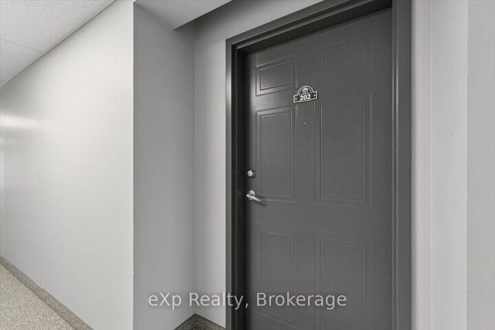 Property Photo:  41 Goodwin Drive 202  ON N1L 0E7 