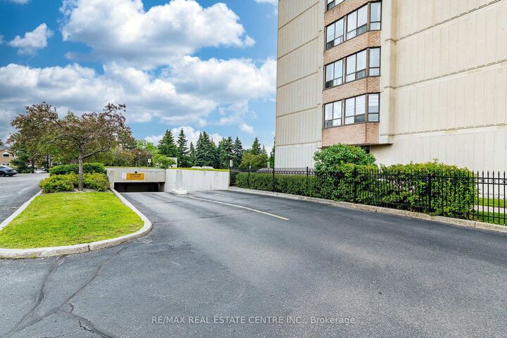 Property Photo:  10 Malta Avenue 210  ON L6Y 4G6 