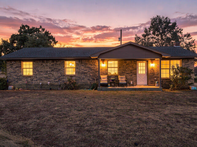 Property Photo:  30063 S 4300 Road  OK 74462 