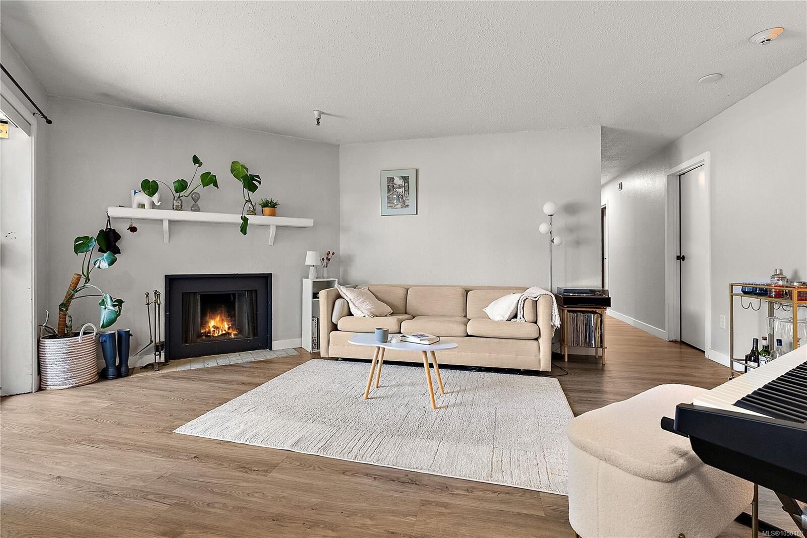 Property Photo:  71 Gorge Rd W #106  BC V9A 1L9 