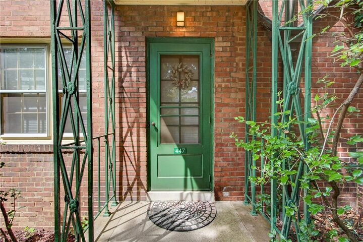 Property Photo:  447 Sulgrave  PA 15211 