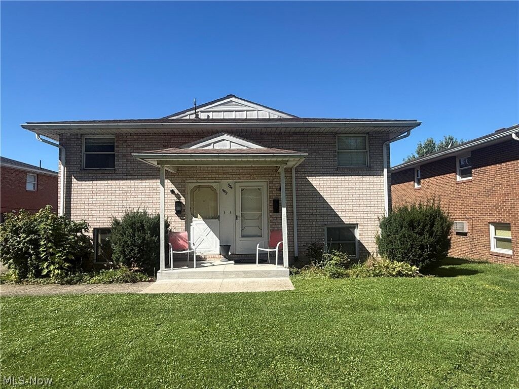 Property Photo: 952 N Highland Avenue OH 44420