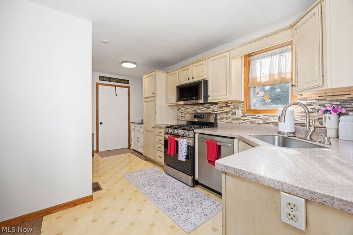 Property Photo:  482 Main Street  OH 44281 