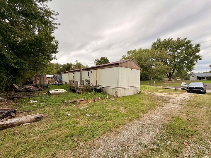 Property Photo: 259 W 2nd Avenue KY 41175