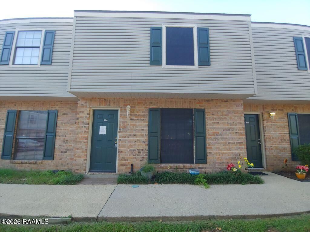Property Photo: 100 Winchester Drive 204 LA 70506