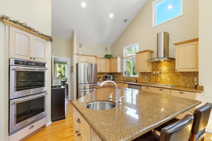 Property Photo:  525 Malobar Drive  CA 94945 