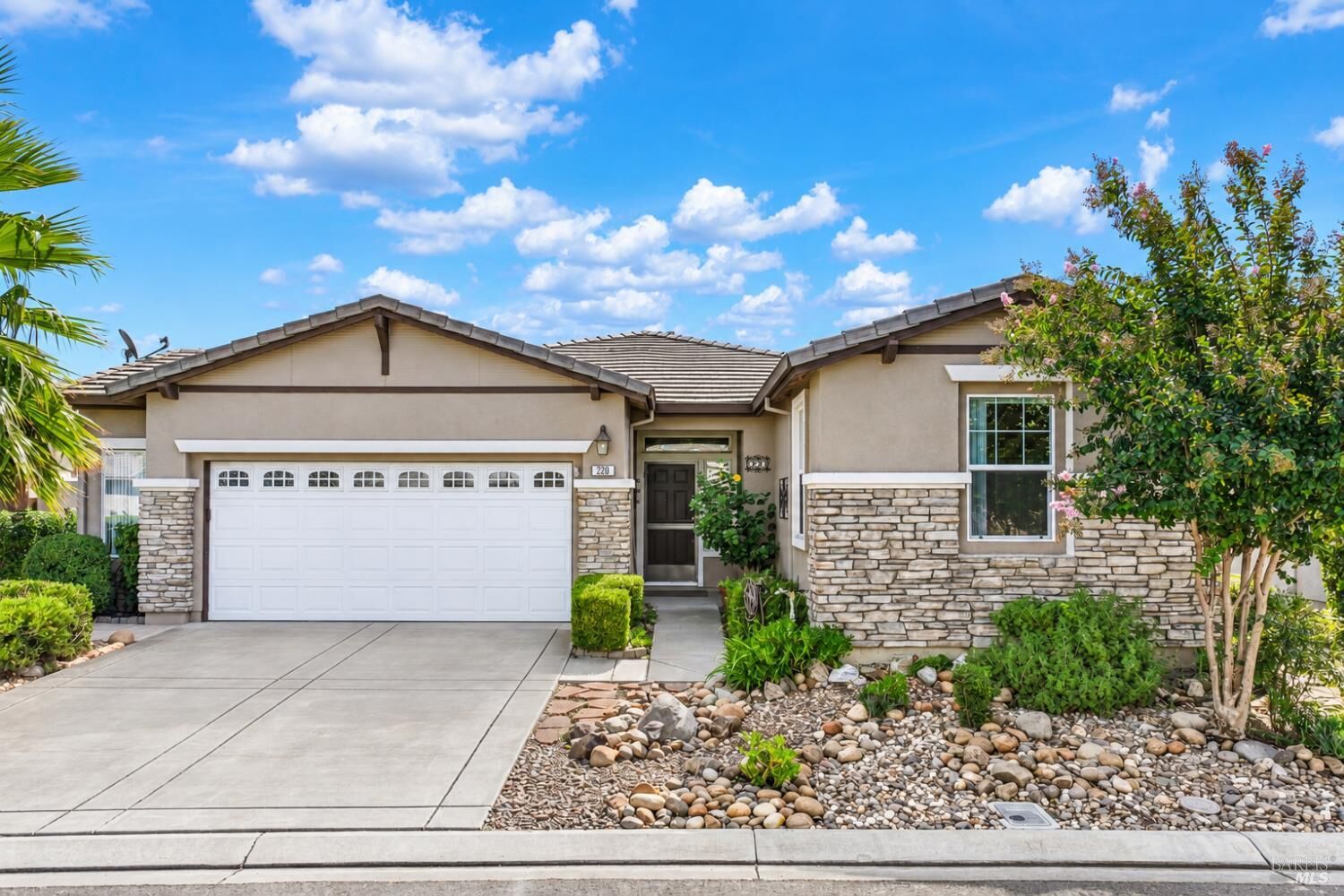 Property Photo:  220 Riverside Drive  CA 94571 