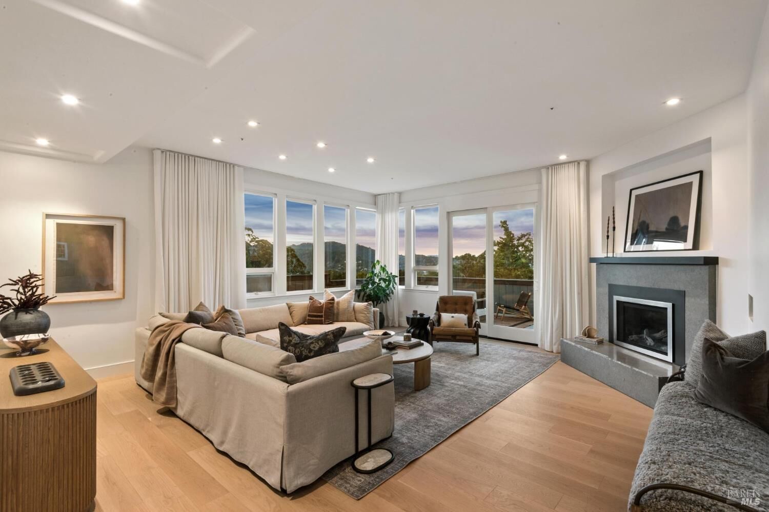 Property Photo:  1007 Greenhill Road  CA 94941 