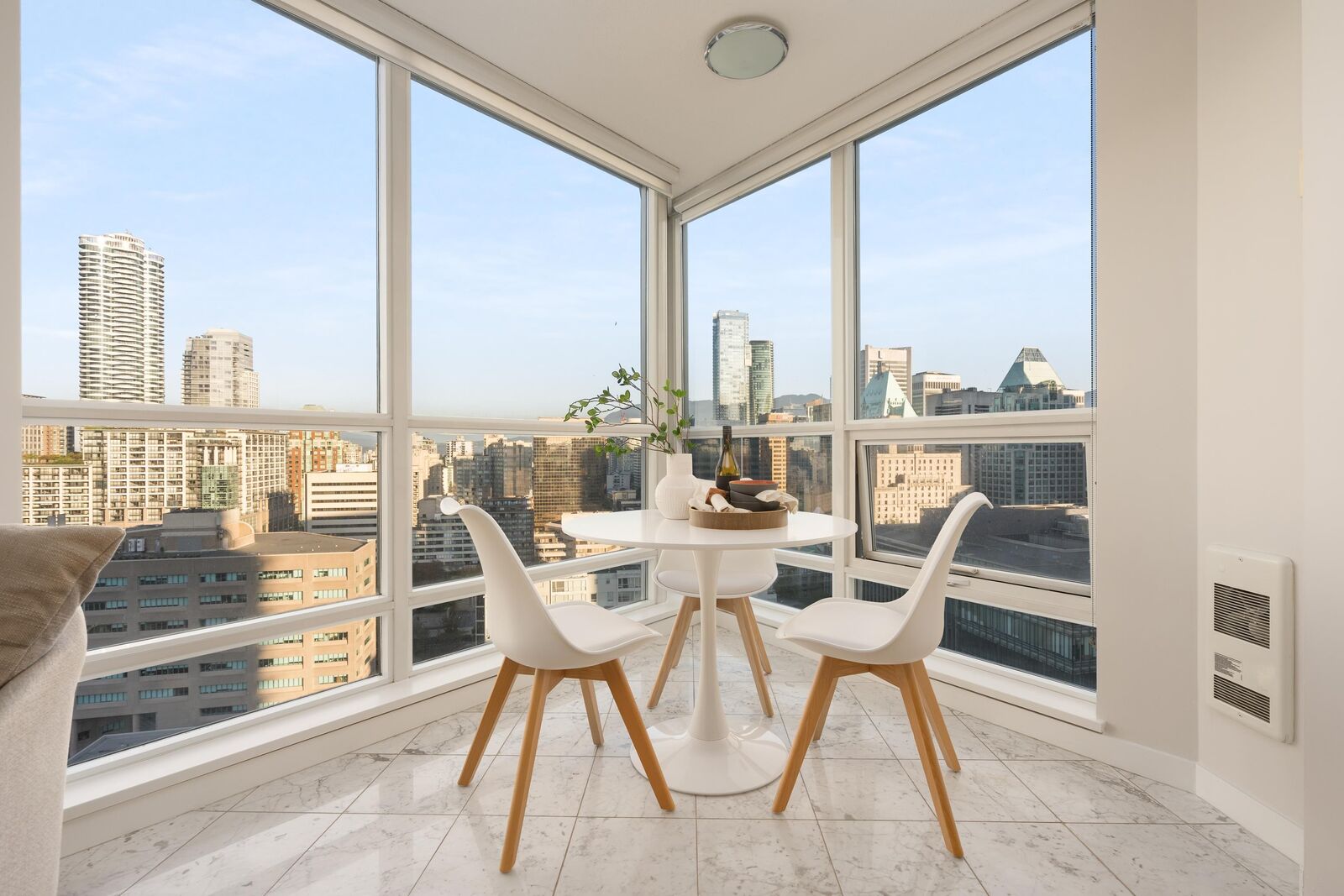 Property Photo:  833 Seymour Street 2110  BC V6B 0G4 