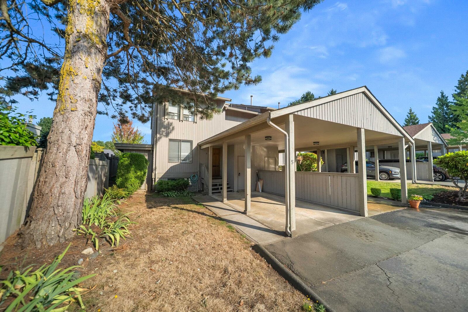 Property Photo:  32858 Landeau Place 5  BC V2S 5X9 