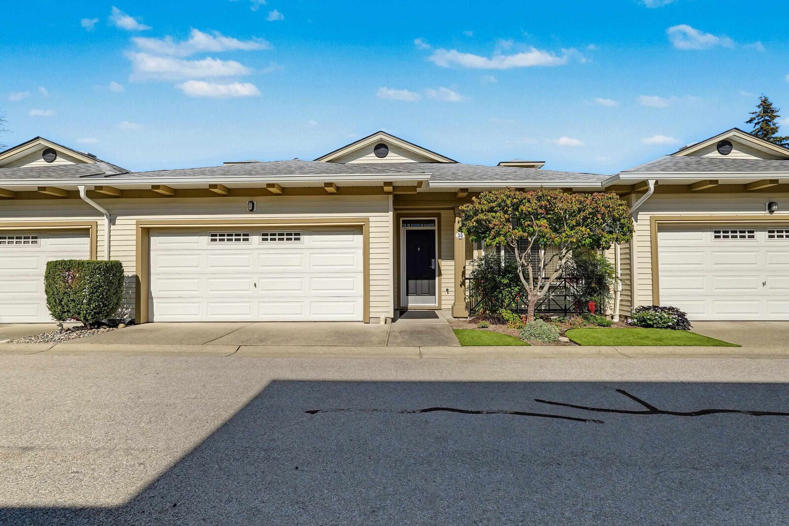 Property Photo:  15188 62A Avenue 35  BC V3S 1W7 