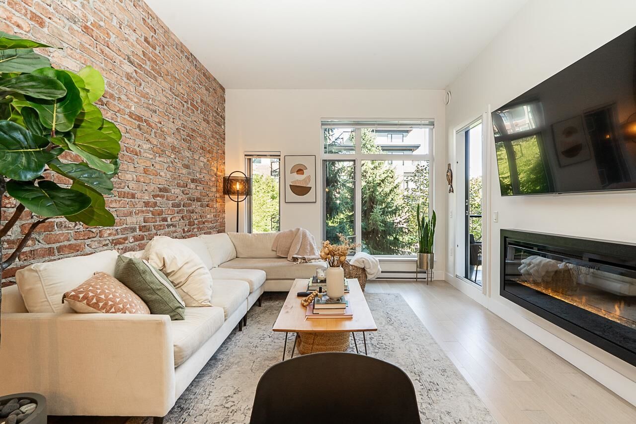 Property Photo:  262 Salter Street 208  BC V3M 0J6 