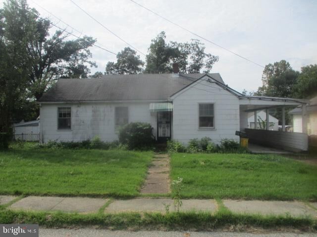 Property Photo: 404 Maple Lane NW MD 21061