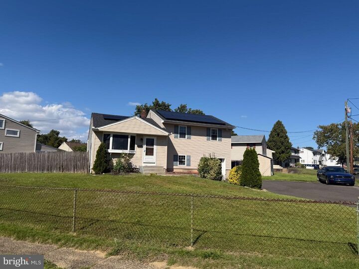 Property Photo:  812 W 3rd Avenue  NJ 08078 