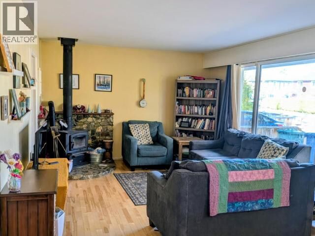 Property Photo: 25 Takhini Ave YT Y1A 3N5