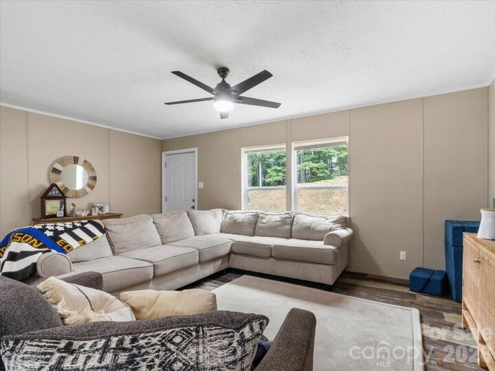 Property Photo: 472 Laurel Heights Drive NC 28714