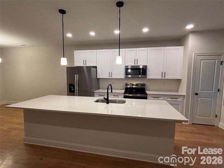 Property Photo: 4811 Victoria Avenue NC 28269